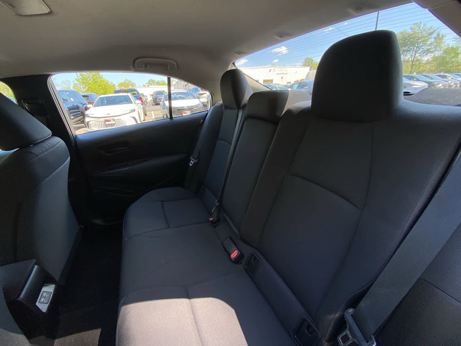 2024 Toyota Corolla LE - Photo 35