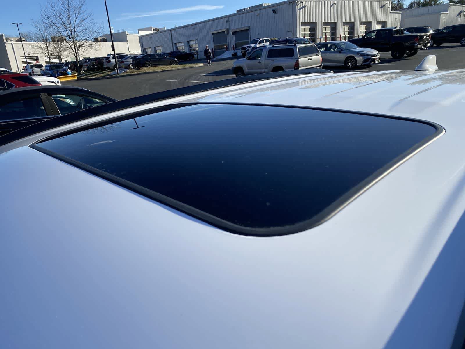 Thumbnail: 2025 Toyota RAV4 - 22