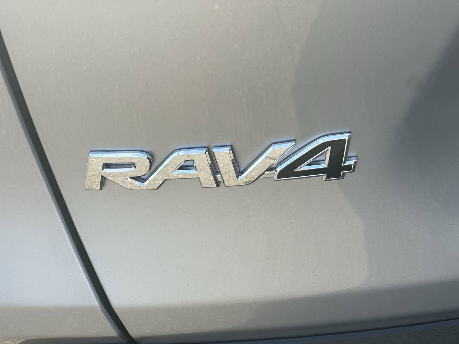 Thumbnail: 2025 Toyota RAV4 - 17