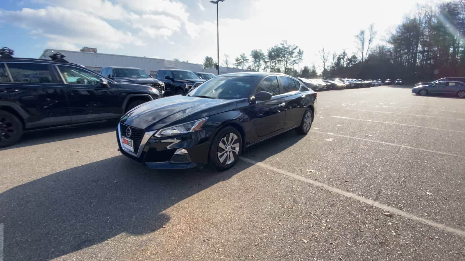 Thumbnail: 2019 Nissan Altima - 4