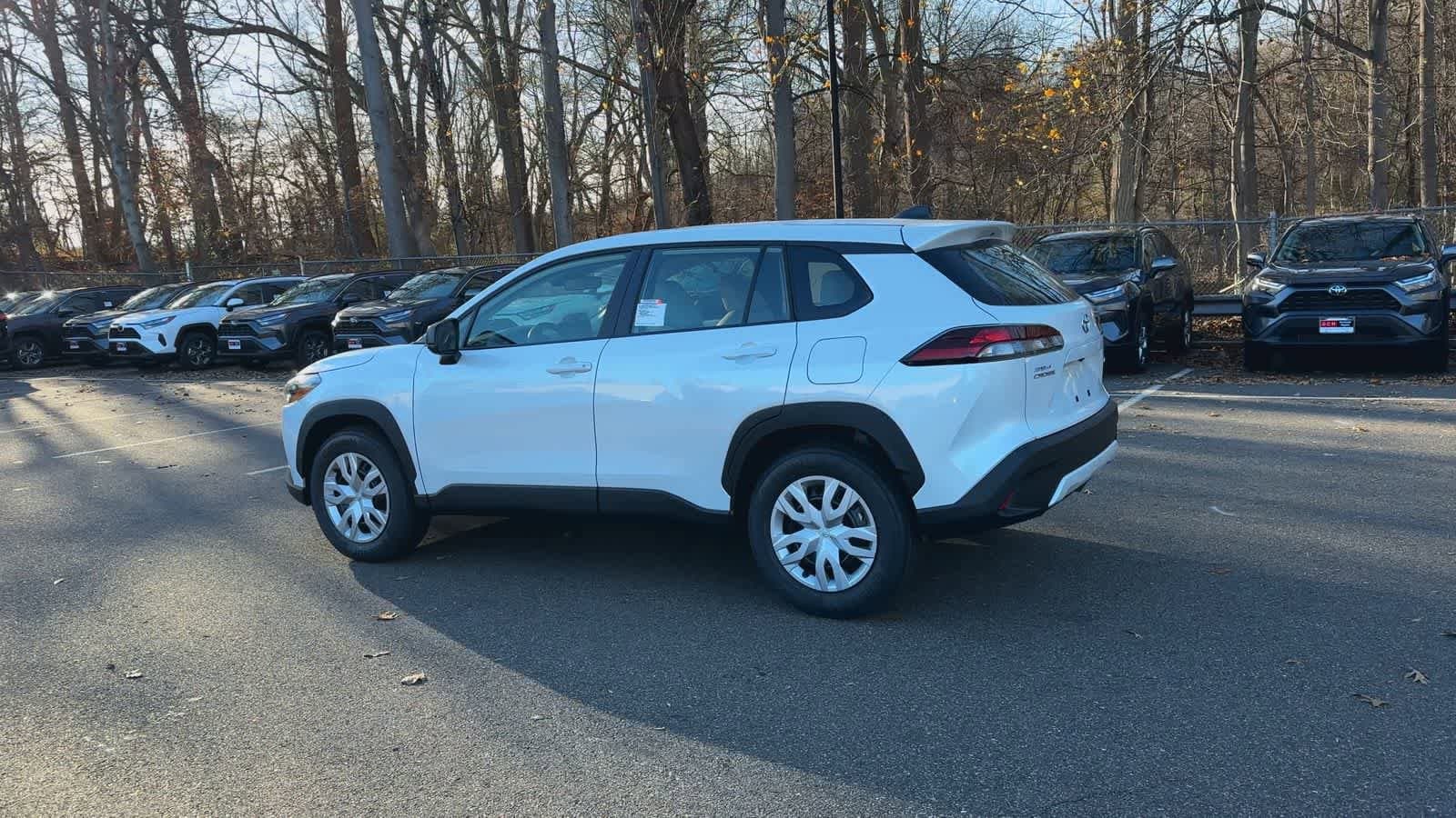 Thumbnail: 2026 Toyota Corolla Cross - 6