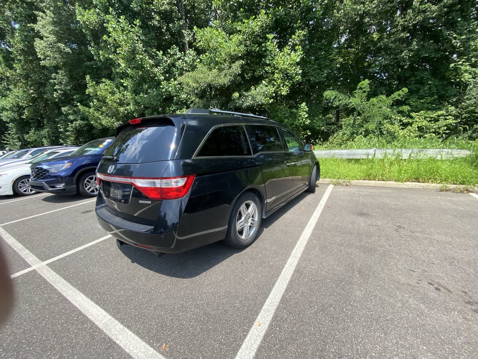 Thumbnail: 2011 Honda Odyssey - 9