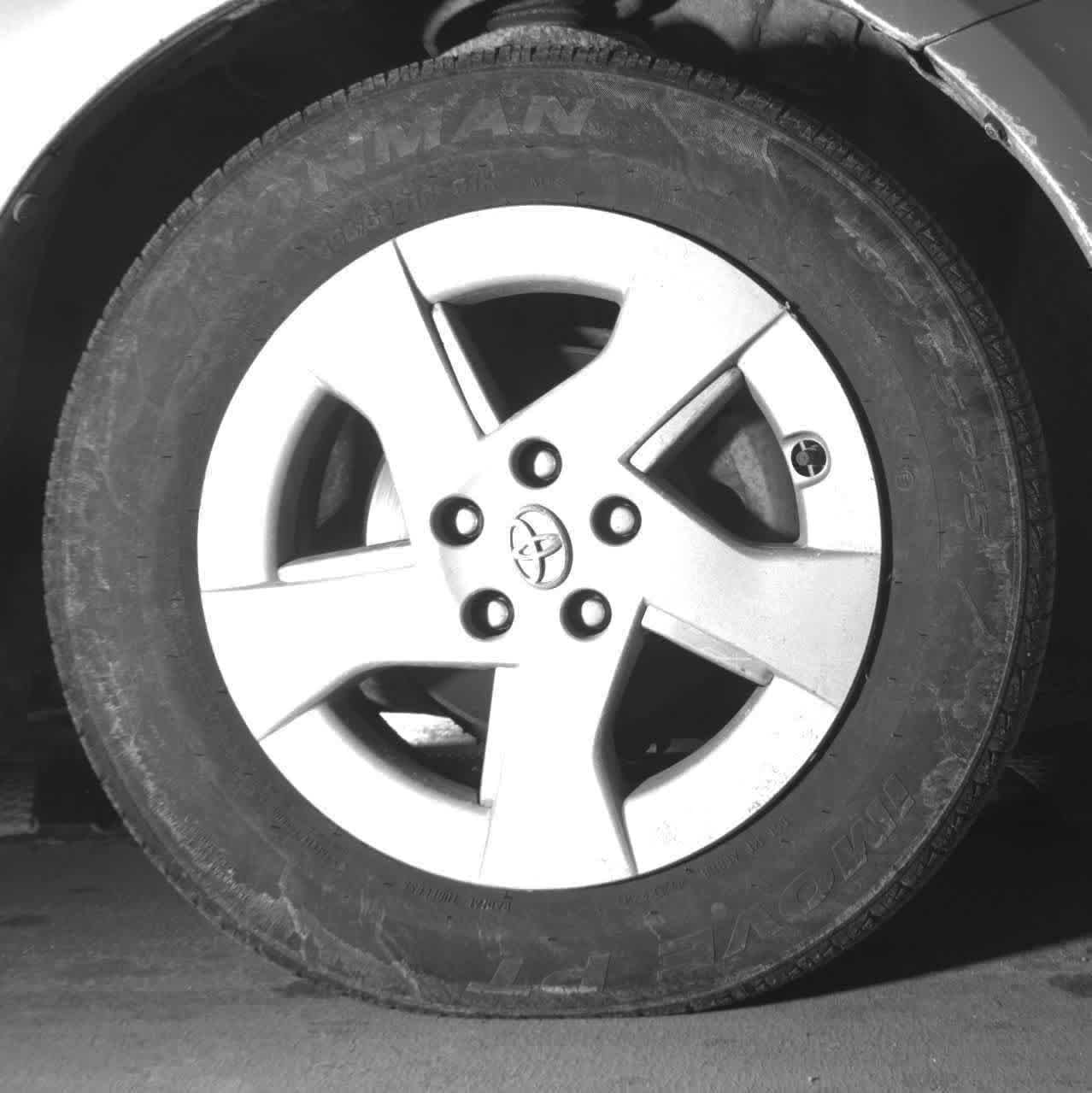 Thumbnail: 2011 Toyota Prius - 11