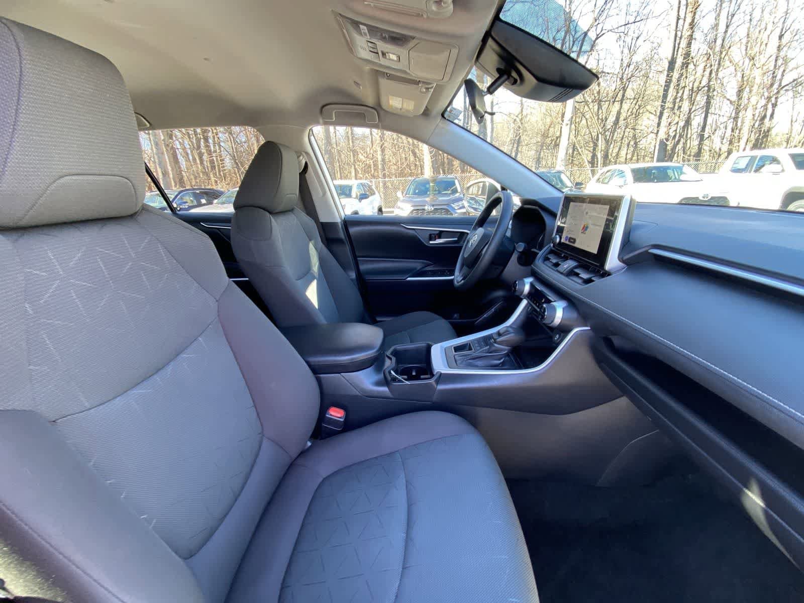 Thumbnail: 2024 Toyota RAV4 - 28