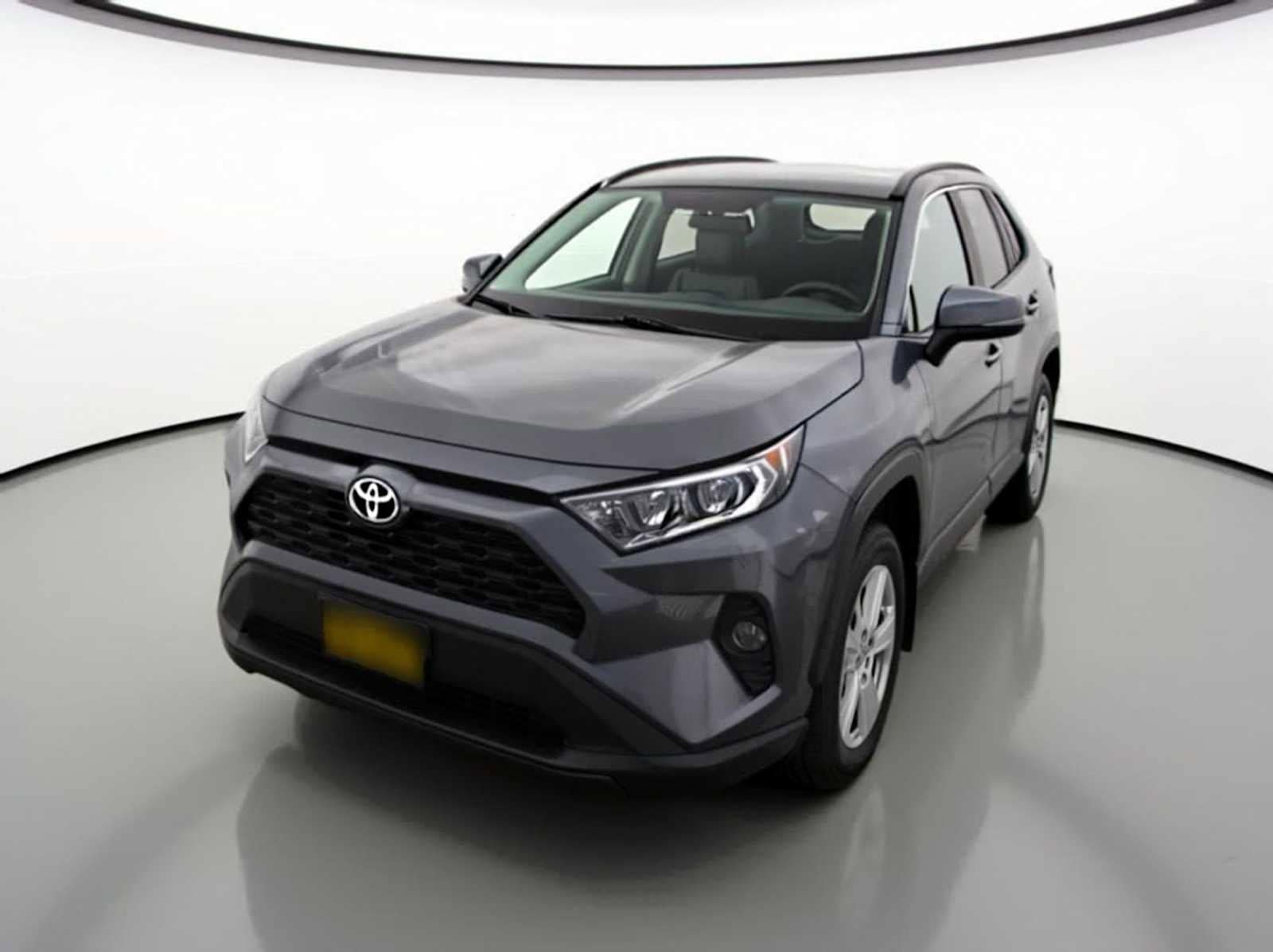 2020 Toyota RAV4 XLE's photo