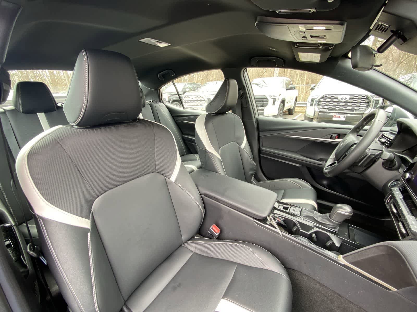 Thumbnail: 2025 Toyota Camry - 21