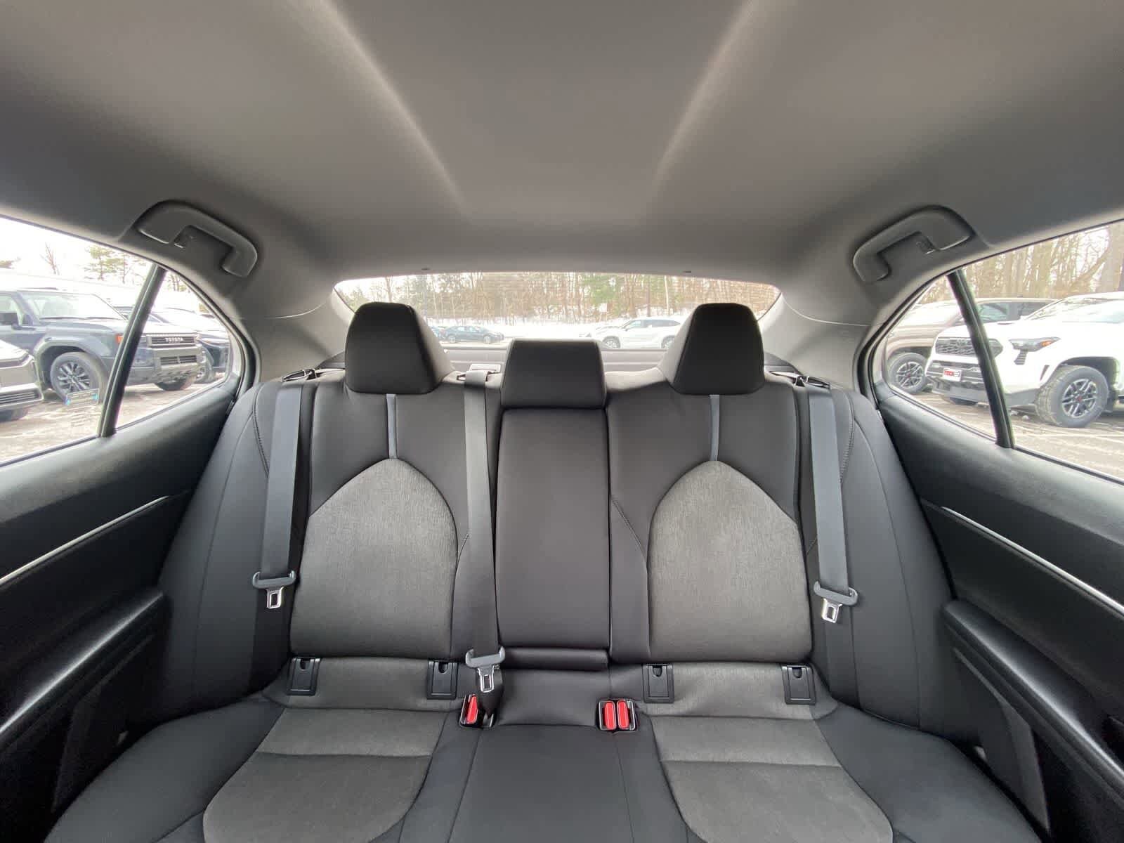 Thumbnail: 2023 Toyota Camry - 32