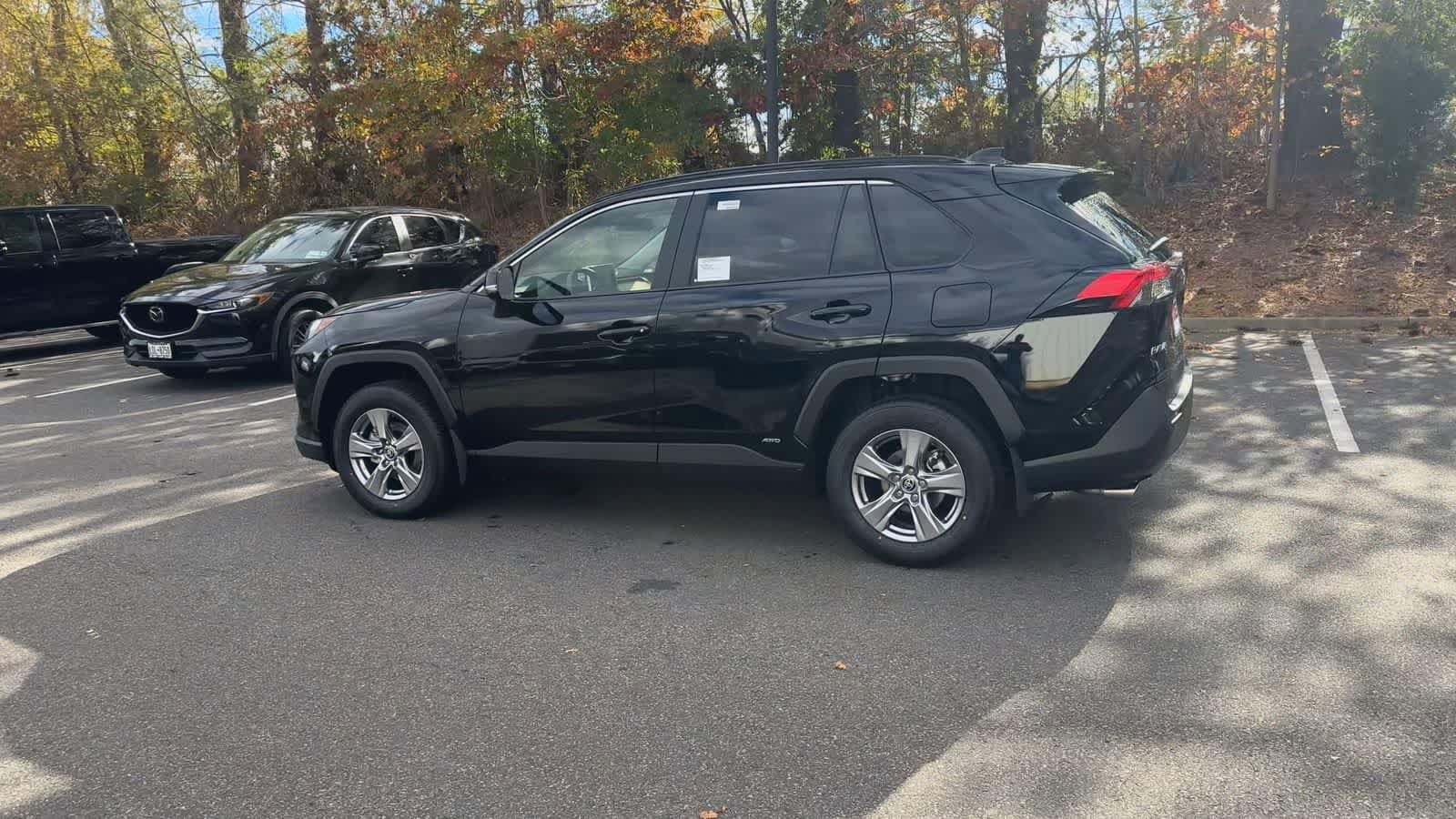 Thumbnail: 2025 Toyota RAV4 - 6