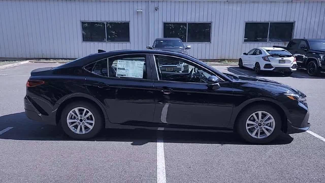 Thumbnail: 2025 Toyota Camry - 9