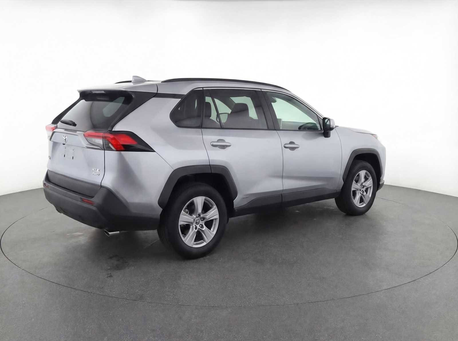 Thumbnail: 2025 Toyota RAV4 - 9