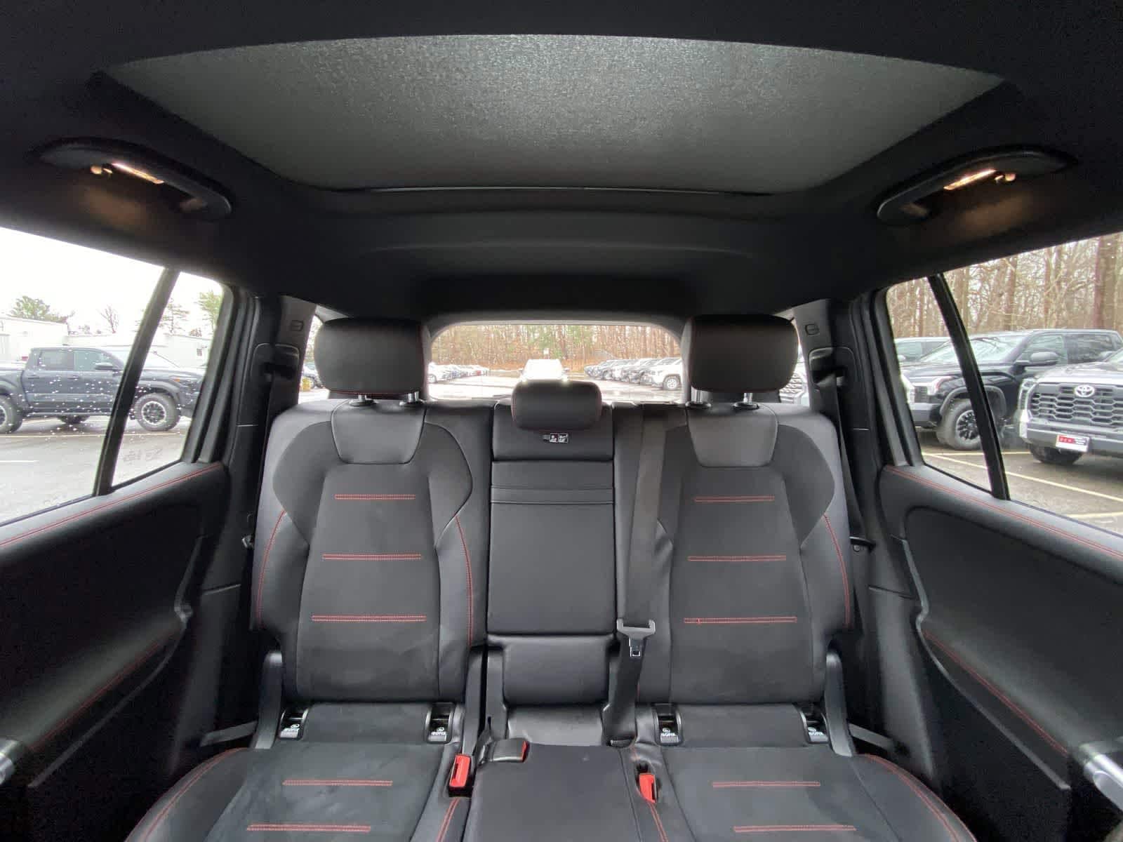 Thumbnail: 2021 Mercedes-Benz GLB - 28