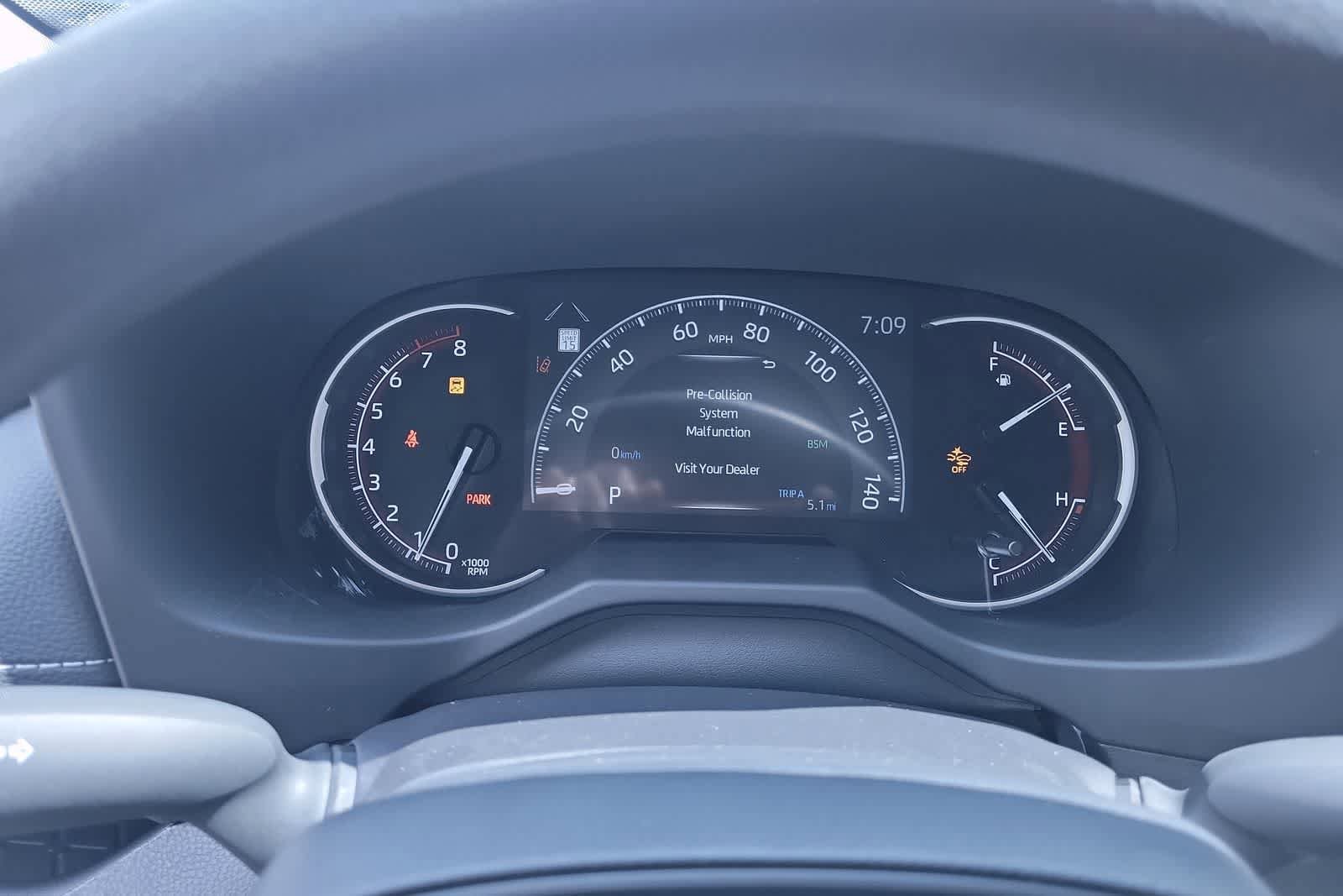Thumbnail: 2025 Toyota RAV4 - 18