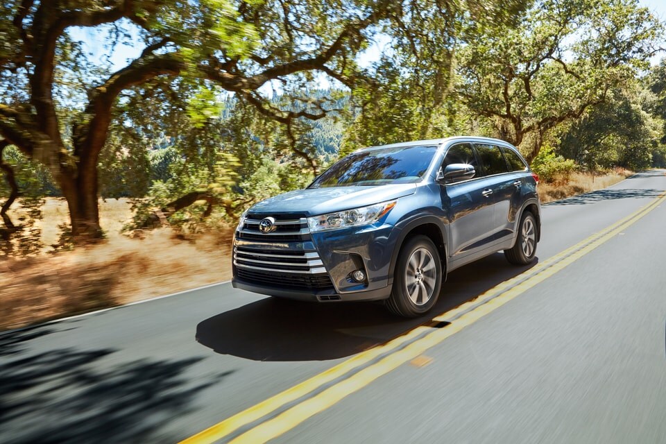 2017 Toyota Highlander XLE SUV at DCH Freehold Toyota.jpg