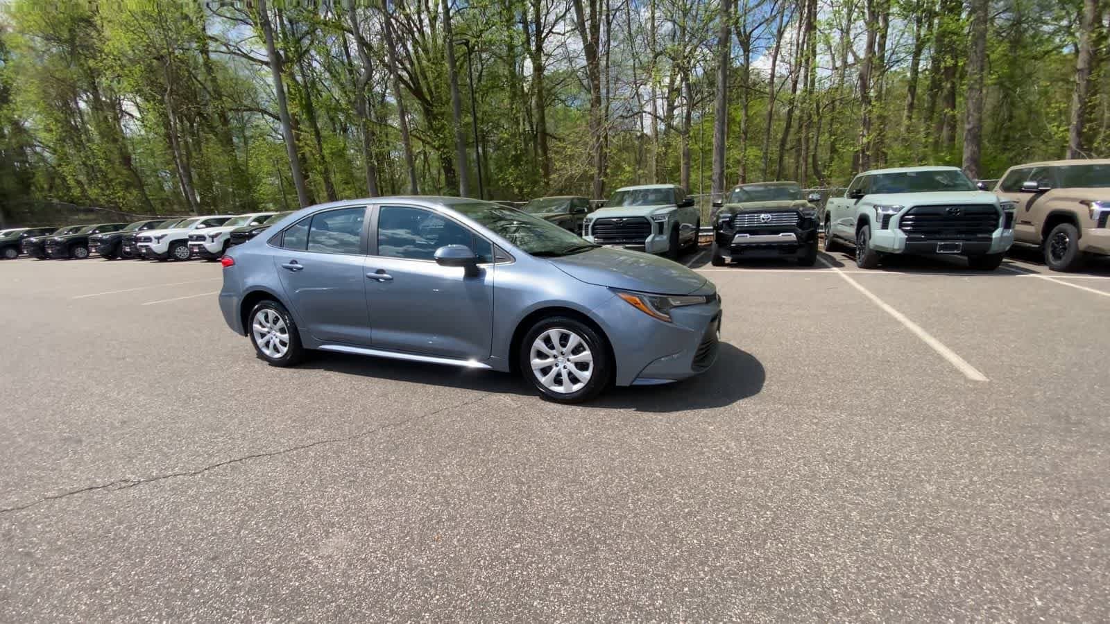 Thumbnail: 2025 Toyota Corolla - 3