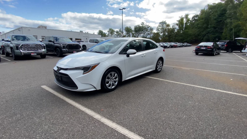 Used 2024 Toyota Corolla LE Sedan