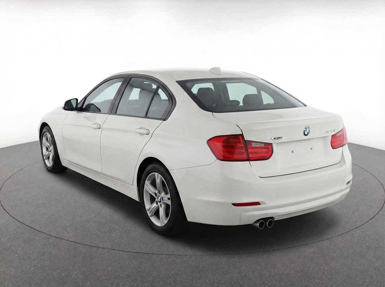 Thumbnail: 2013 BMW 3 Series - 7
