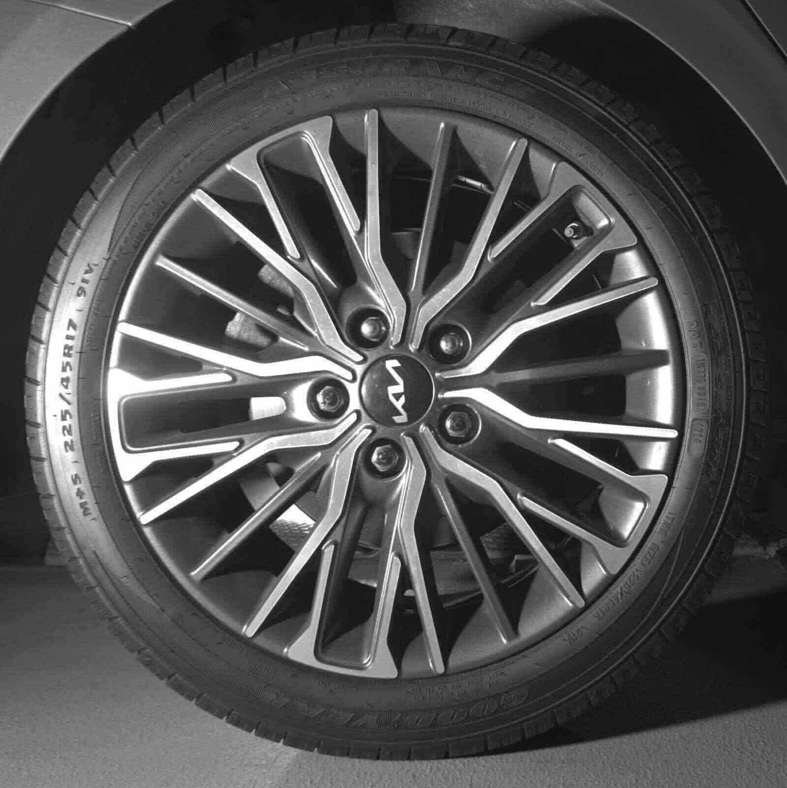 Thumbnail: 2022 Kia Forte - 12