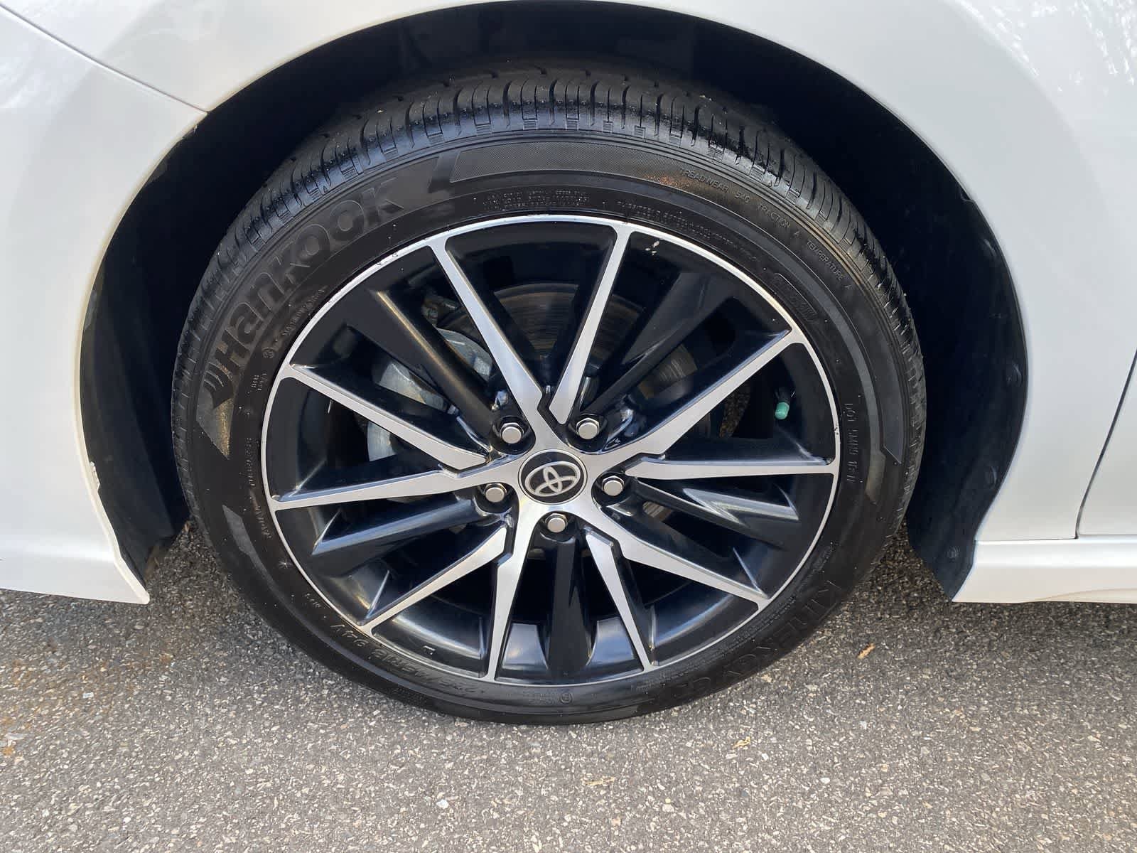 Thumbnail: 2024 Toyota Camry - 11