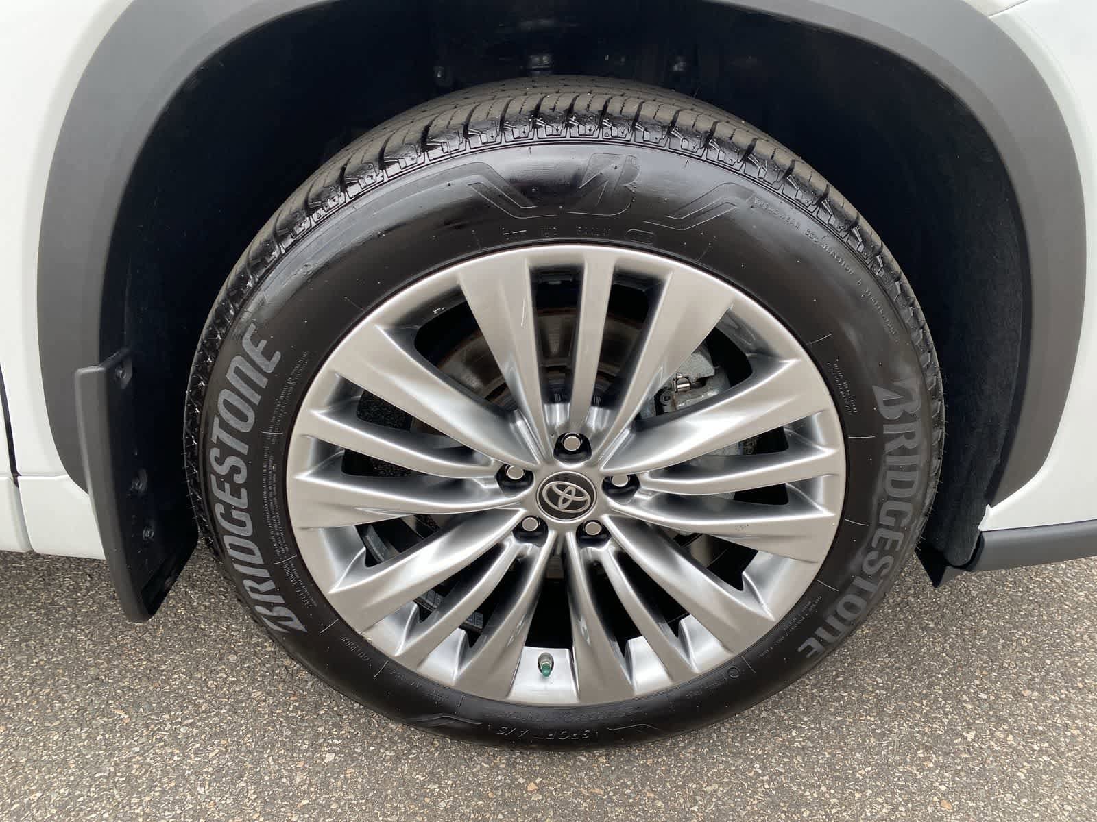 Thumbnail: 2025 Toyota Highlander - 17