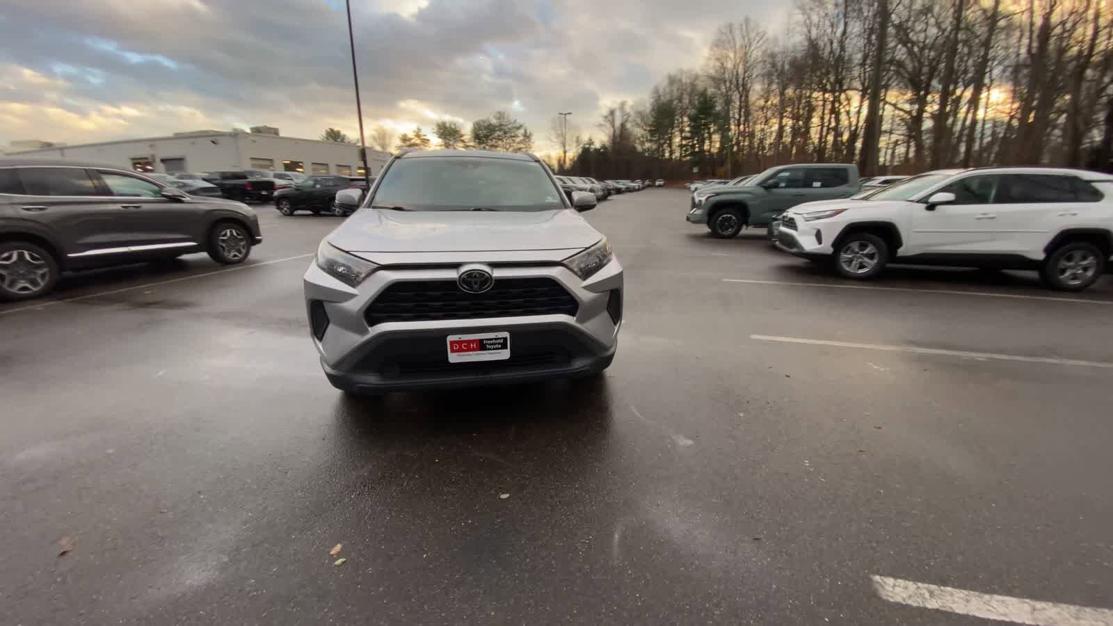 Thumbnail: 2019 Toyota RAV4 - 8