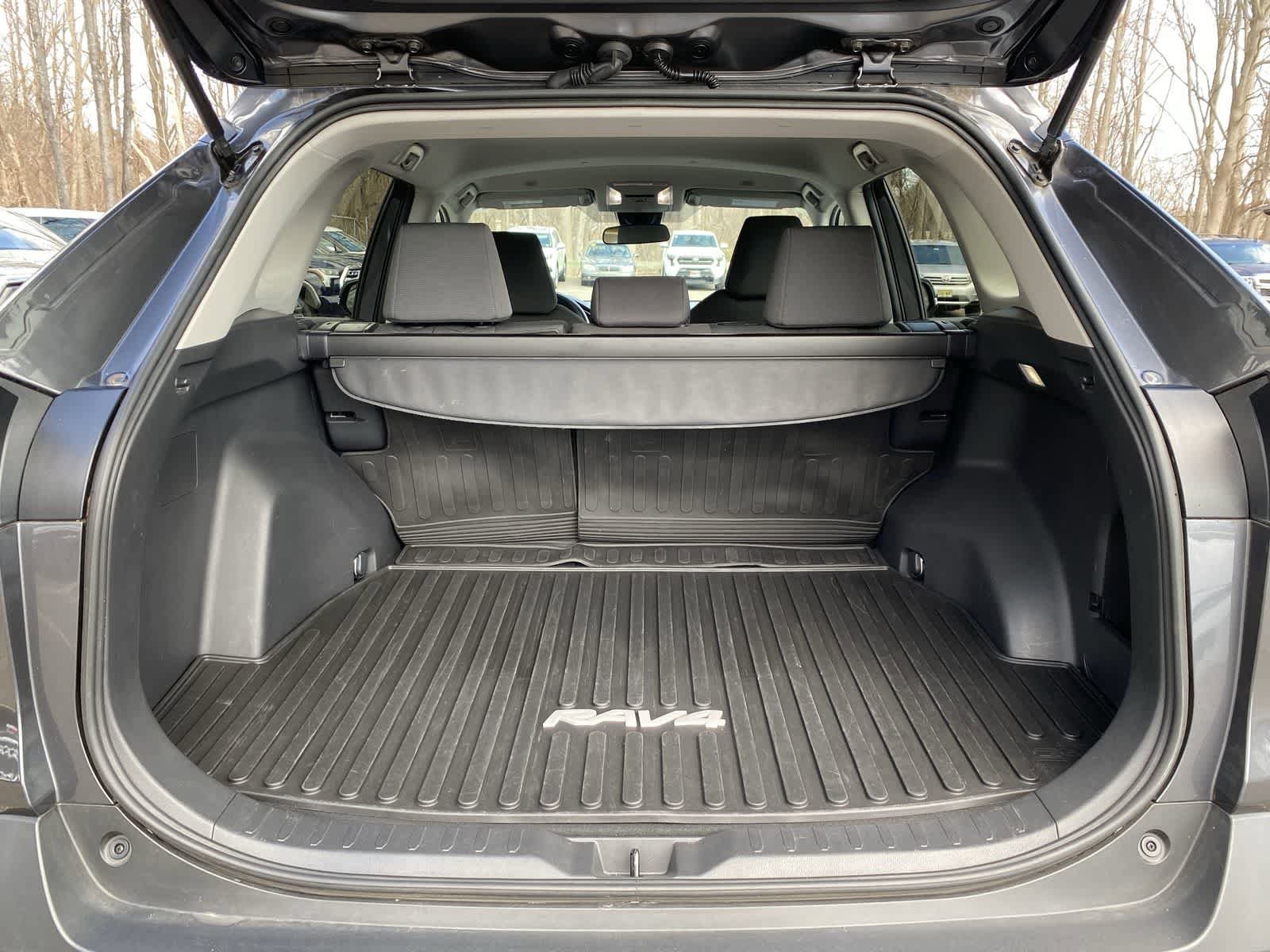 Thumbnail: 2023 Toyota RAV4 - 10