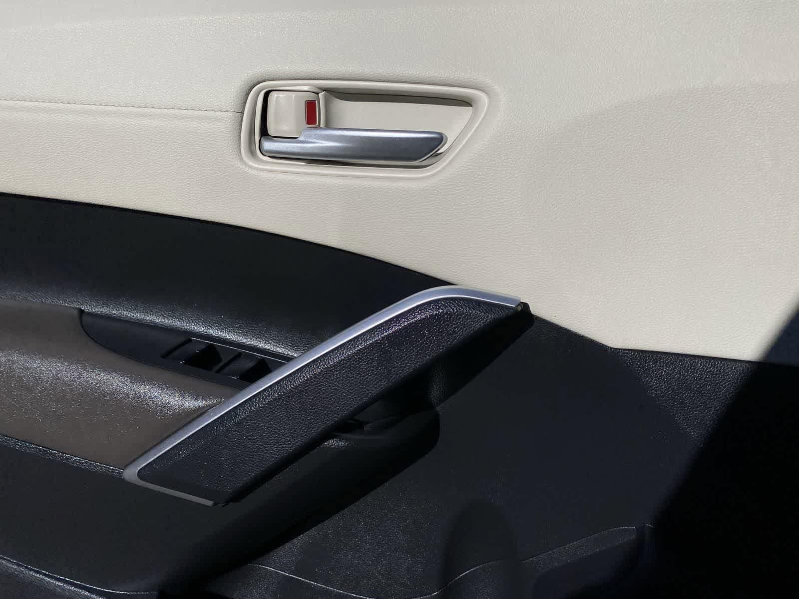 Thumbnail: 2023 Toyota Corolla Cross - 22