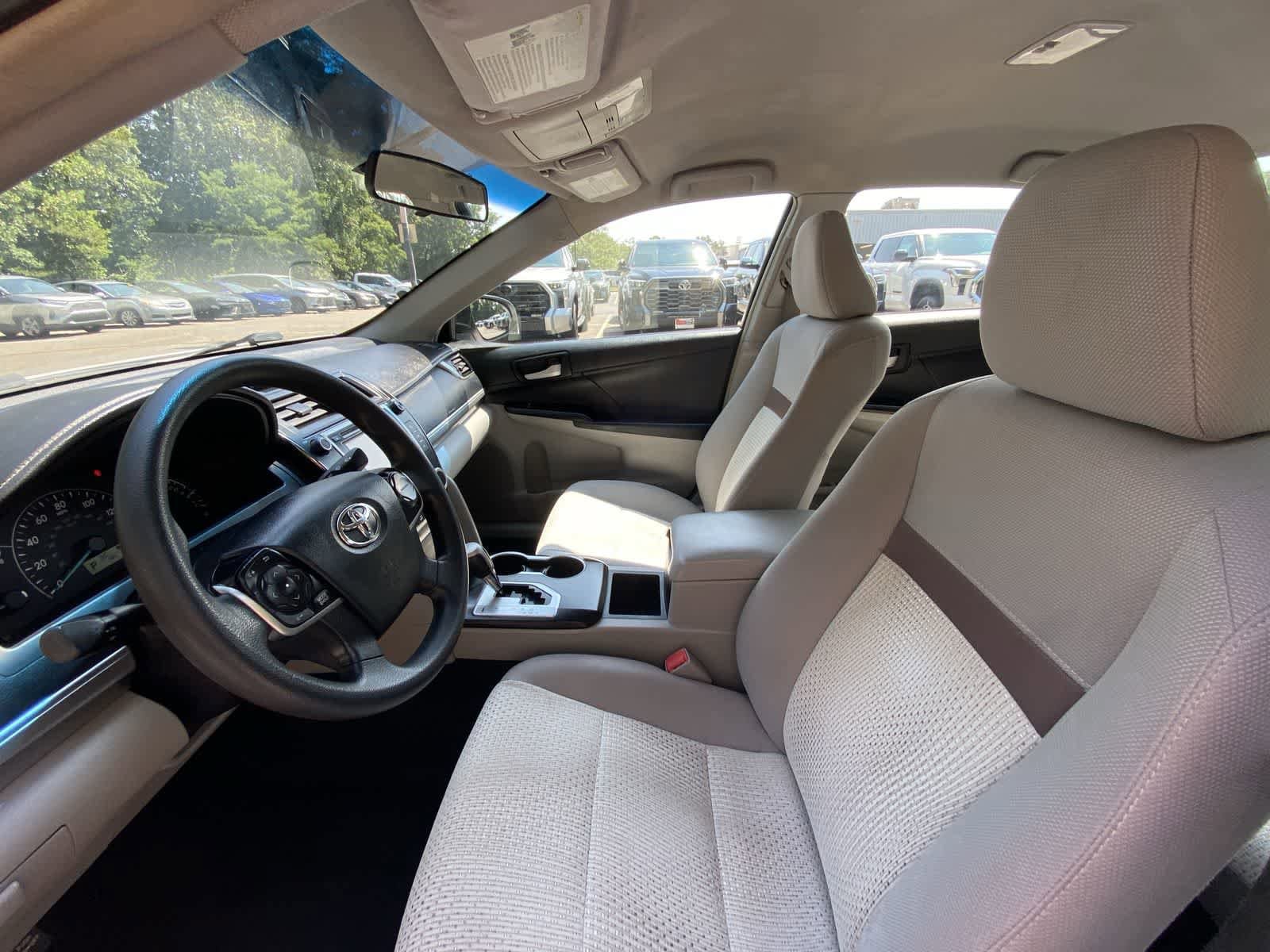 Thumbnail: 2013 Toyota Camry - 16