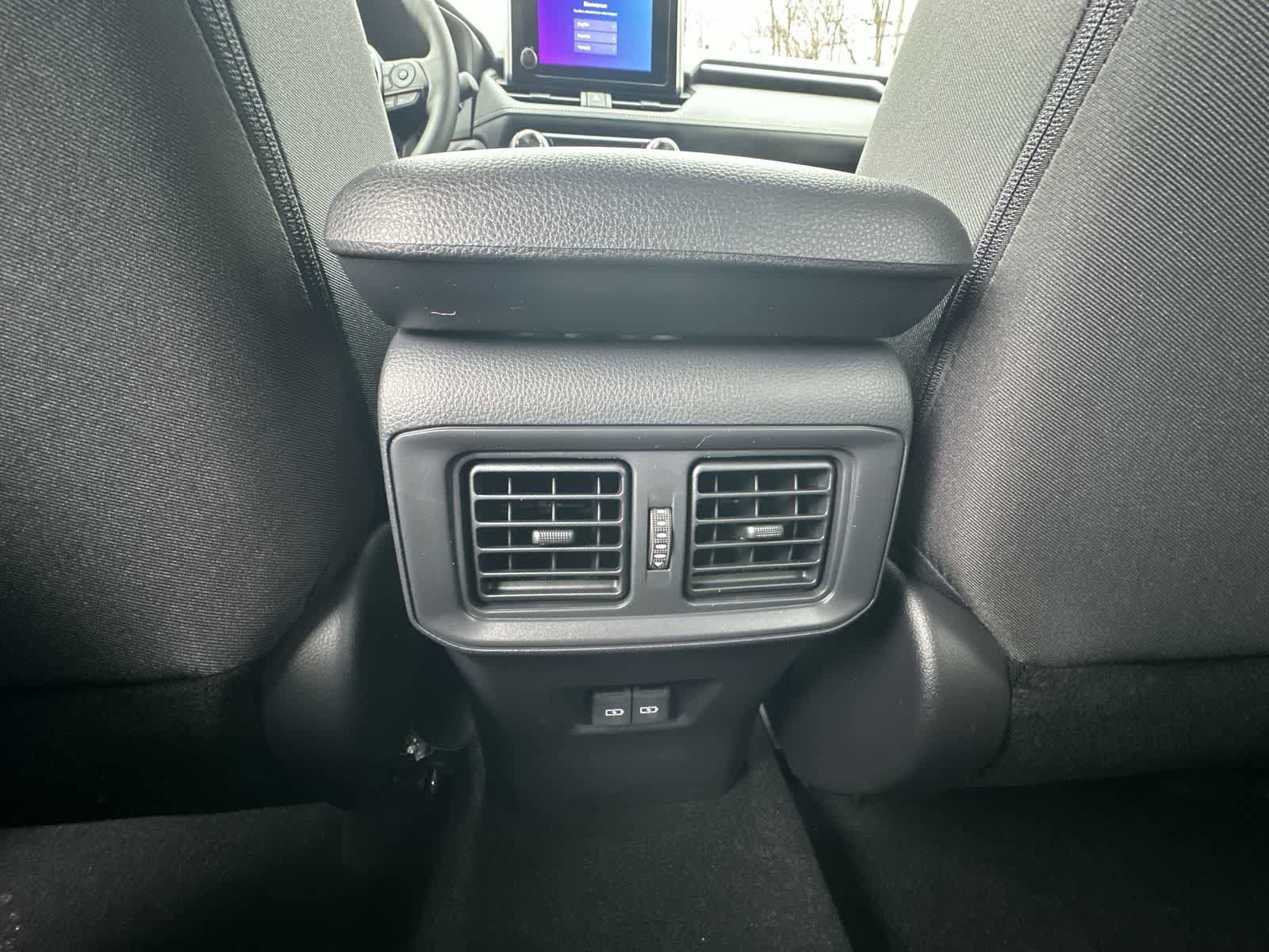 Thumbnail: 2025 Toyota RAV4 - 32