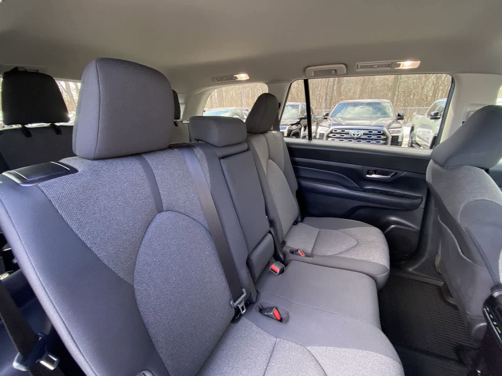 Thumbnail: 2026 Toyota Grand Highlander - 28