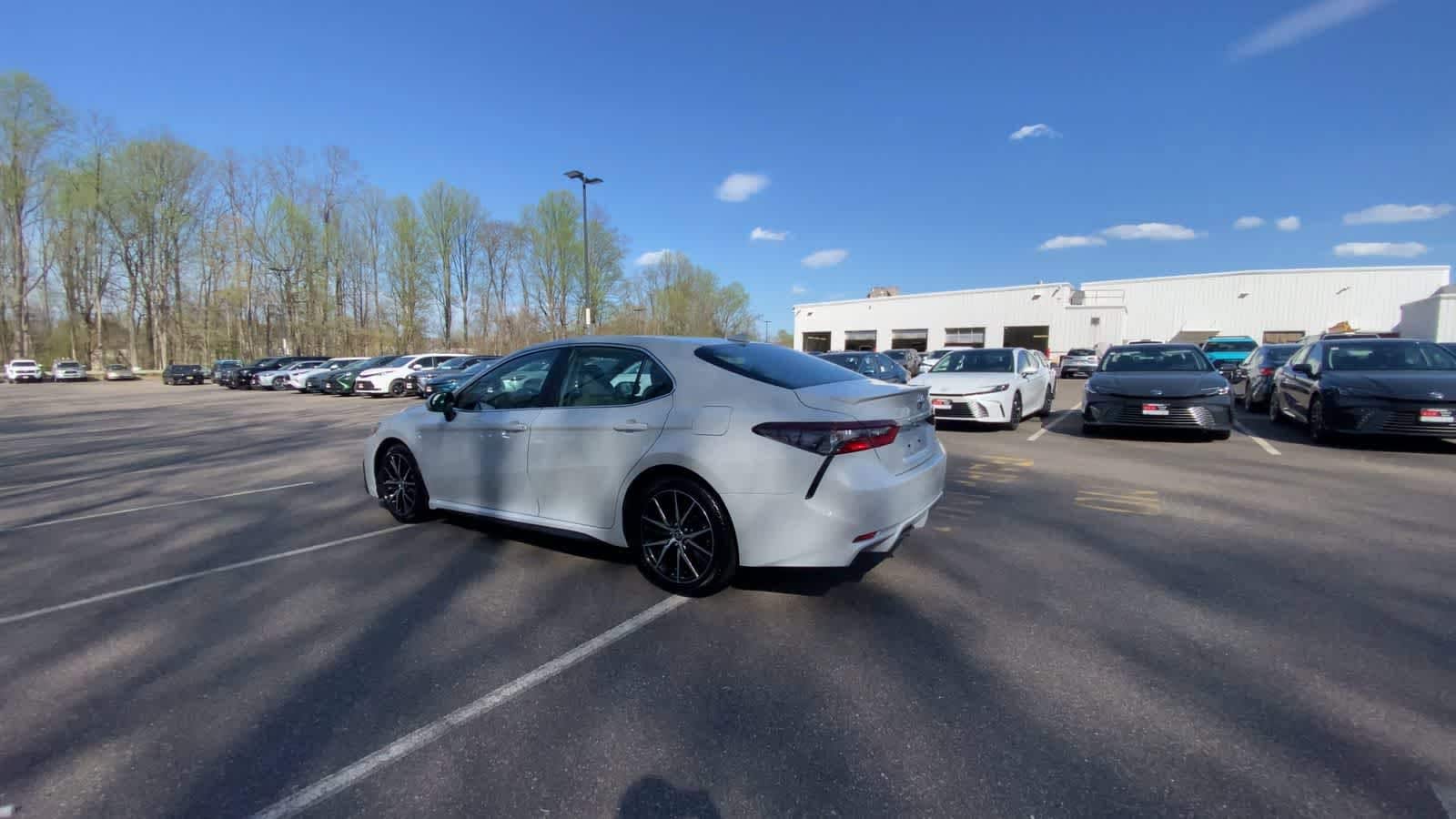 Thumbnail: 2024 Toyota Camry - 6