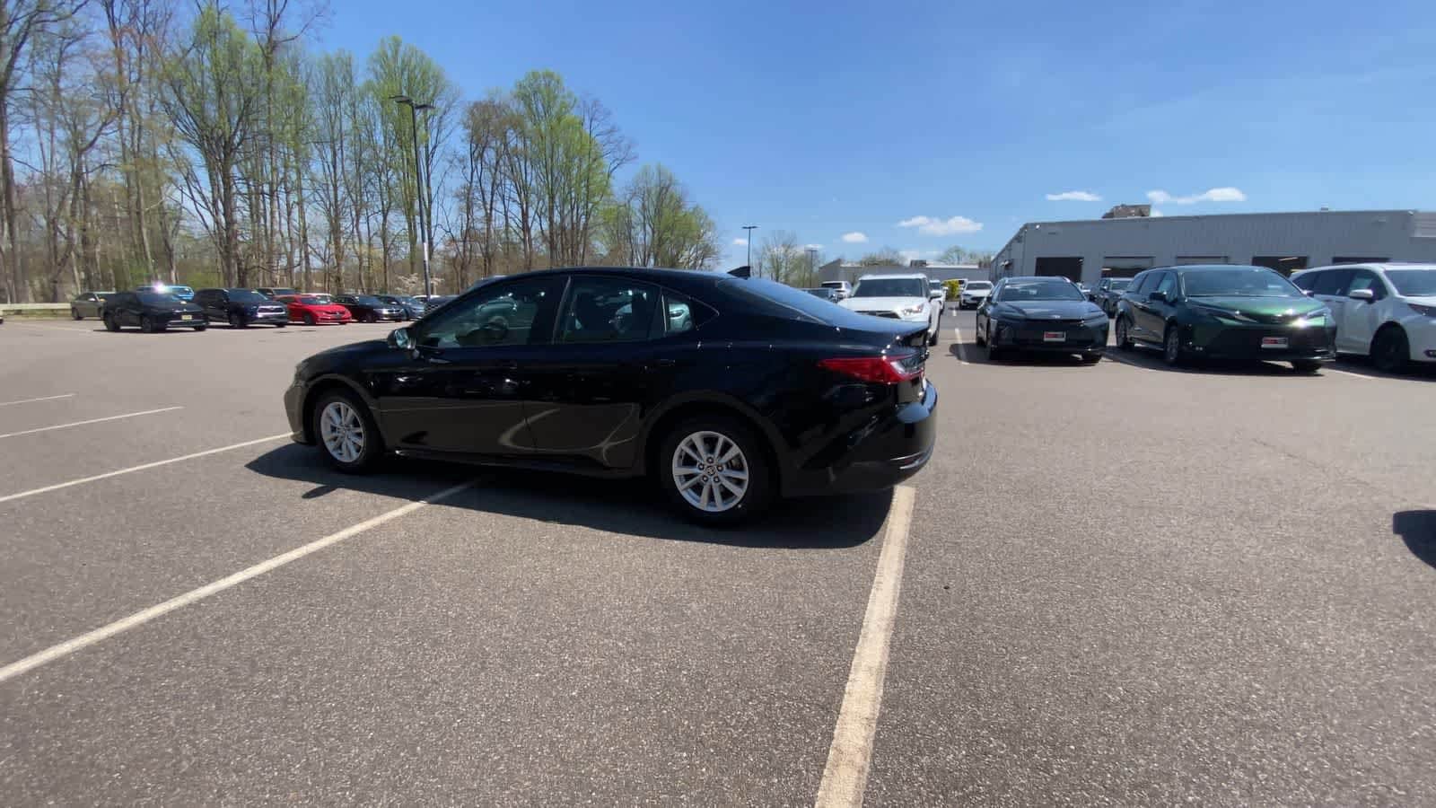 Thumbnail: 2025 Toyota Camry - 11