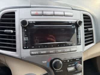 Thumbnail: 2010 Toyota Venza - 15