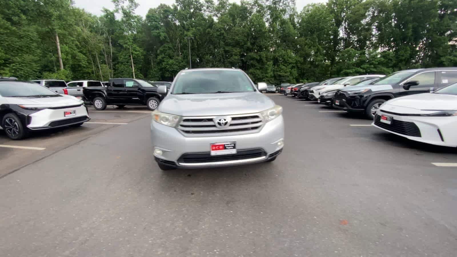 Thumbnail: 2013 Toyota Highlander - 3