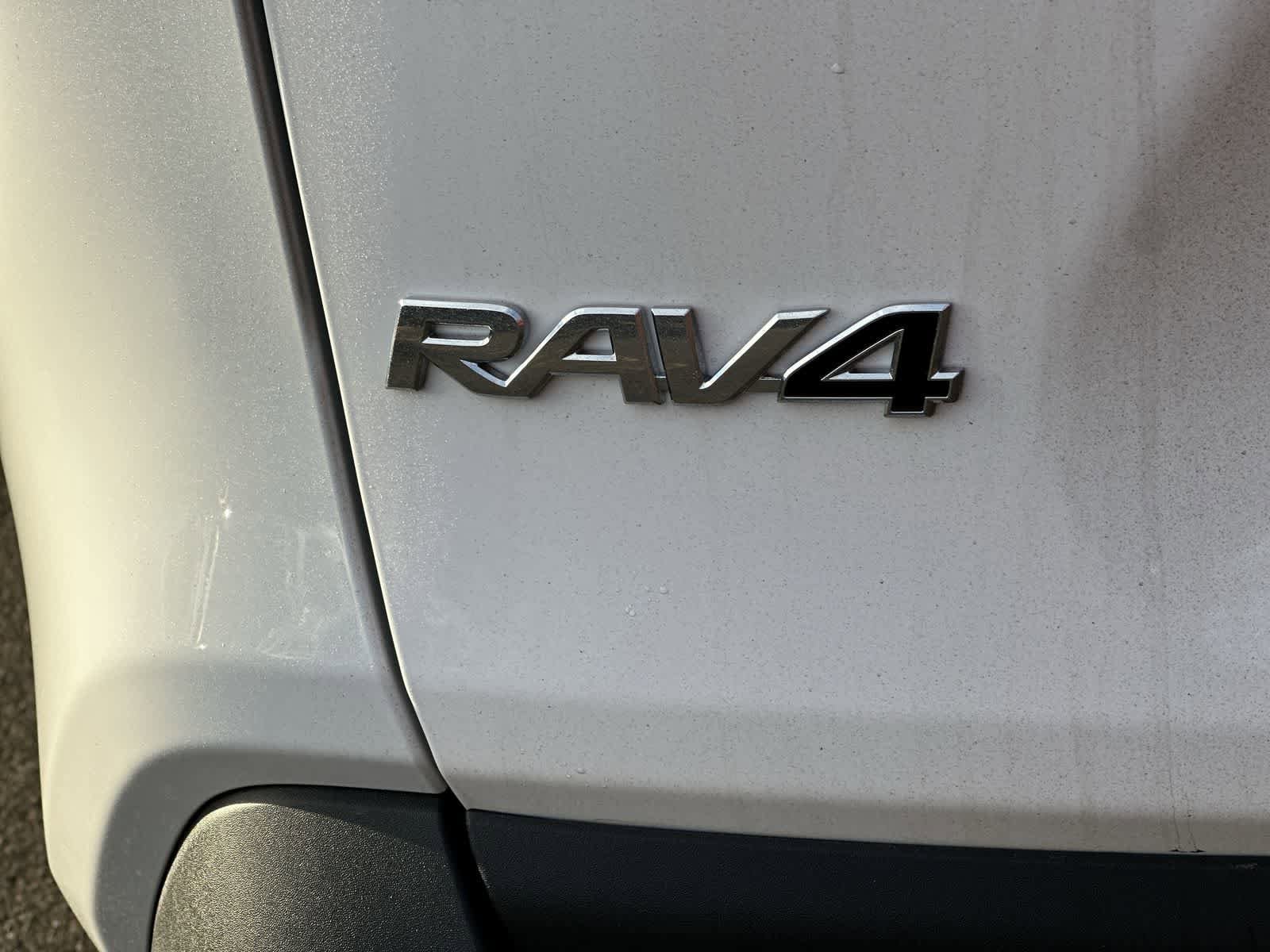 Thumbnail: 2025 Toyota RAV4 - 15