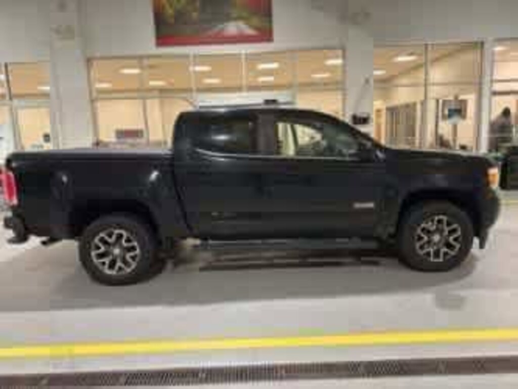 Used 2017 GMC Canyon SLE Truck Crew Cab