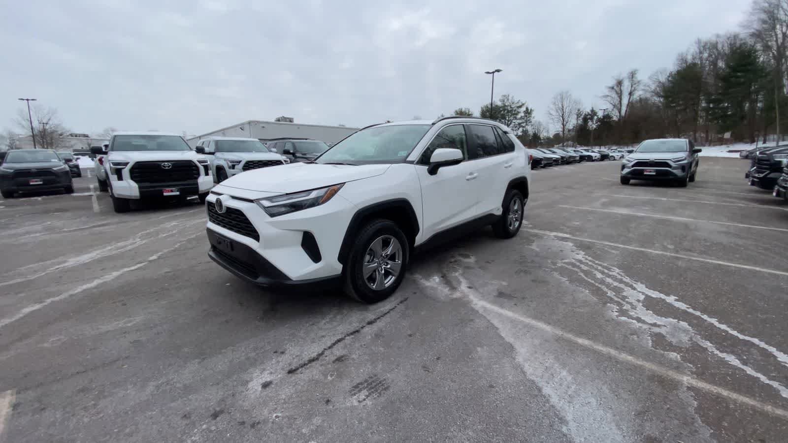 Thumbnail: 2025 Toyota RAV4 - 12