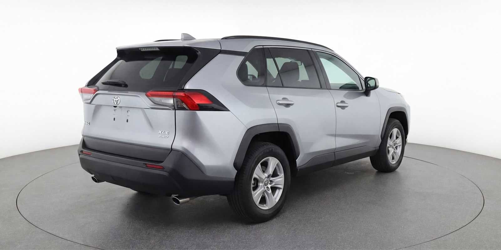 Thumbnail: 2025 Toyota RAV4 - 9