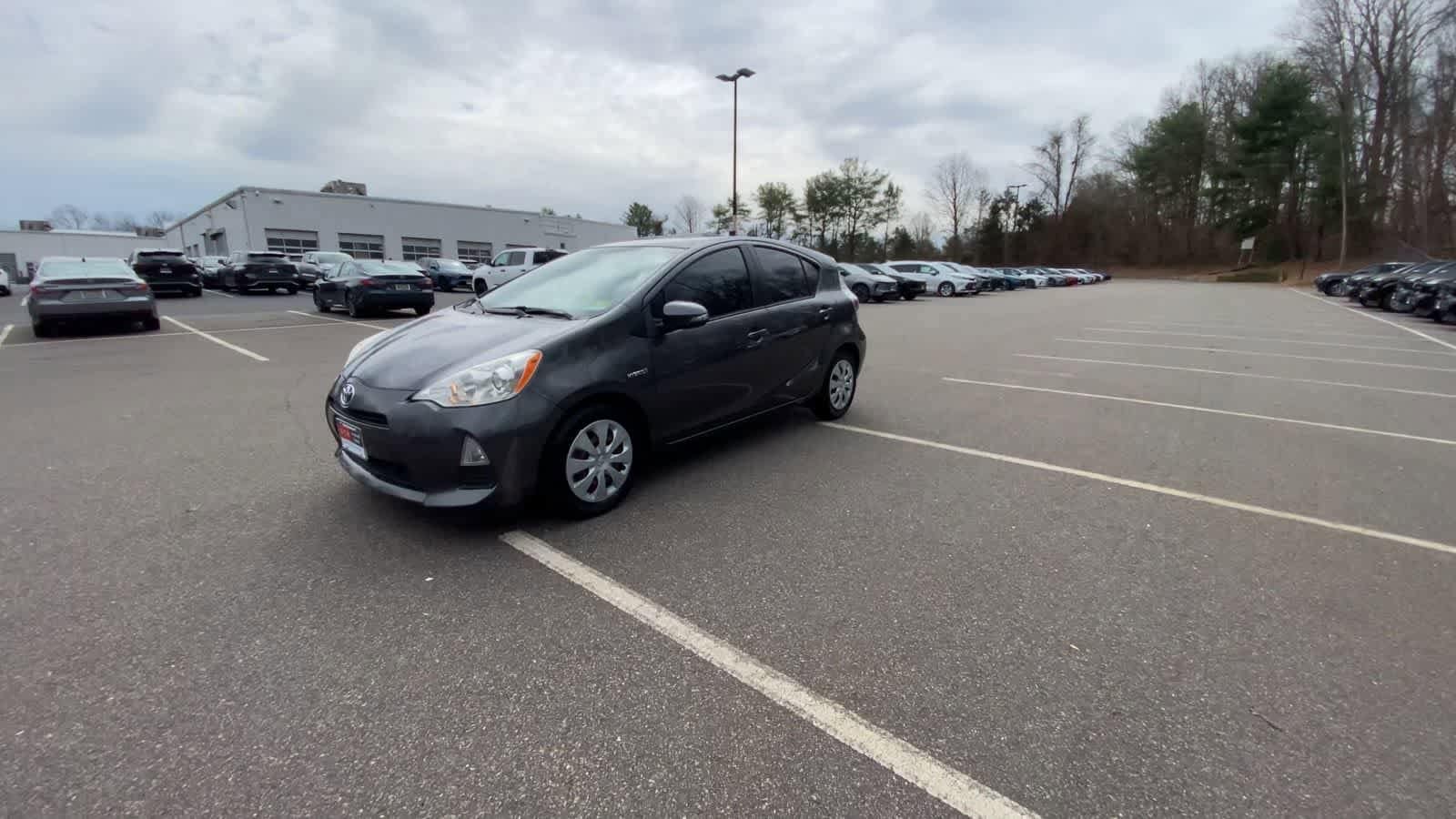 Thumbnail: 2012 Toyota Prius c - 9