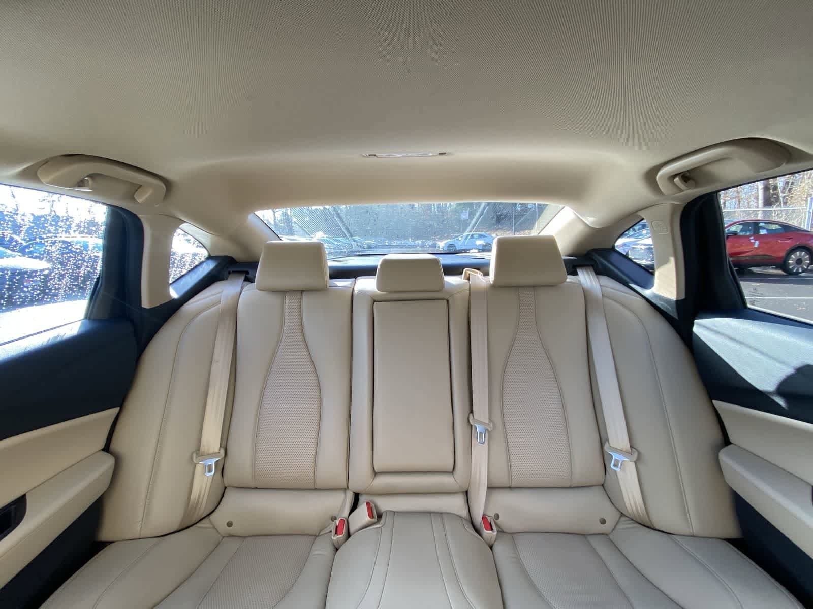 Thumbnail: 2022 Acura TLX - 31