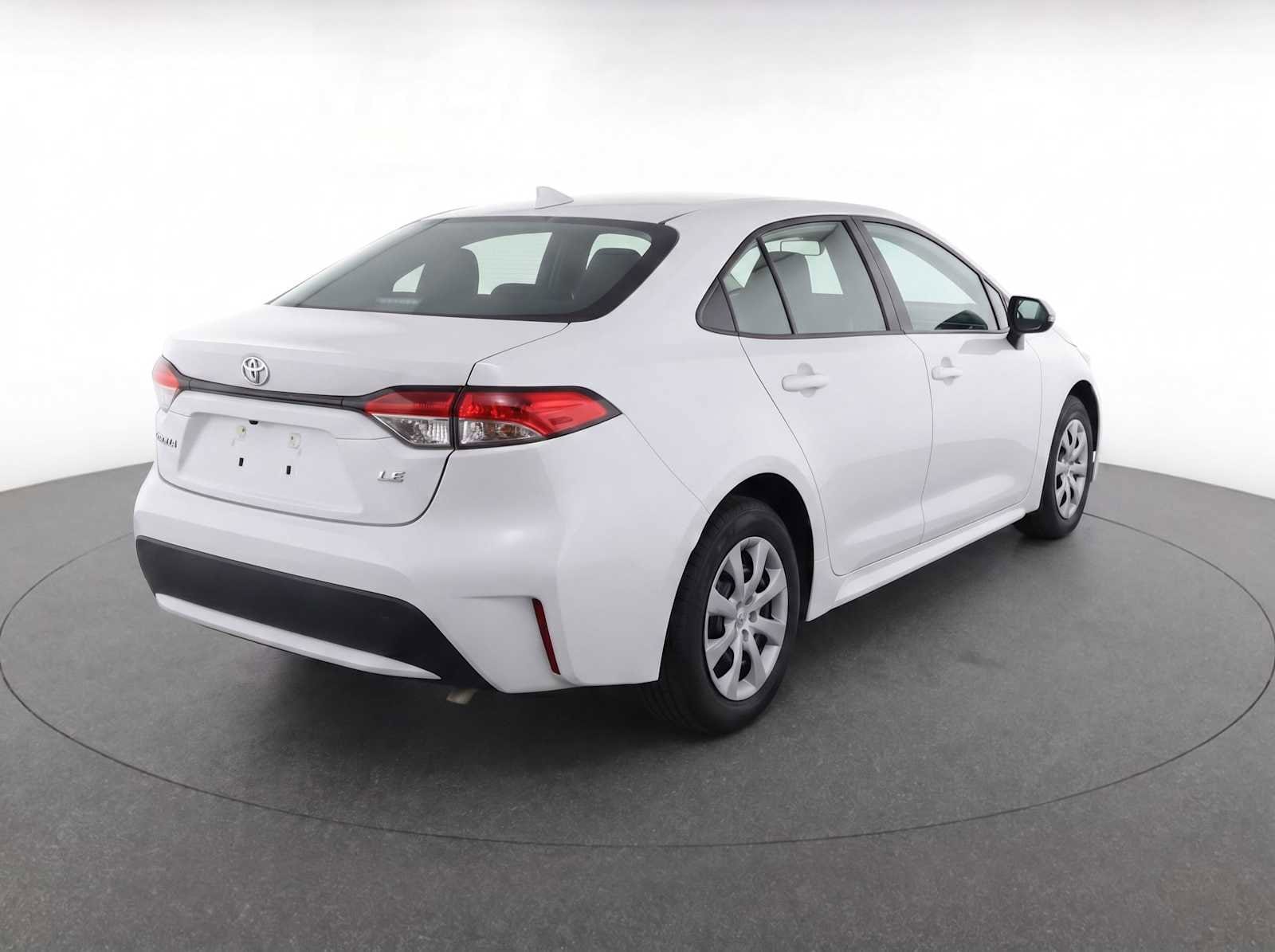 2024 Toyota Corolla LE - Photo 9