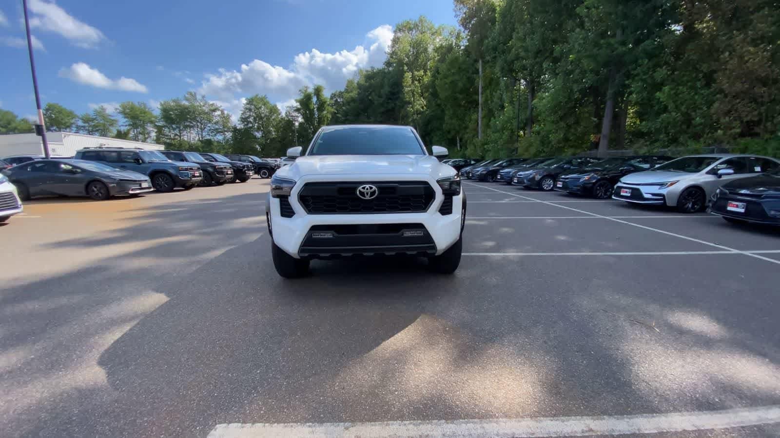 Thumbnail: 2024 Toyota Tacoma - 3