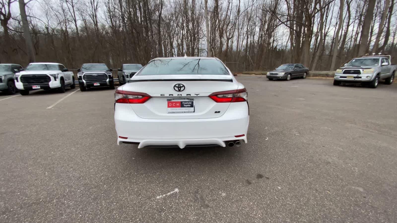 Thumbnail: 2024 Toyota Camry - 12