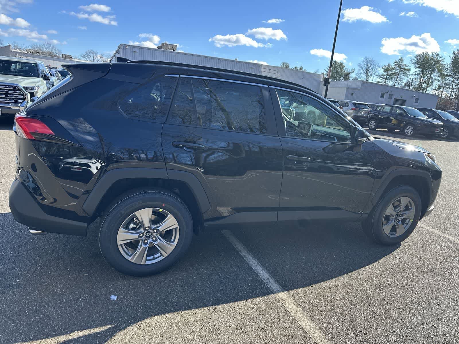 Thumbnail: 2025 Toyota RAV4 - 20