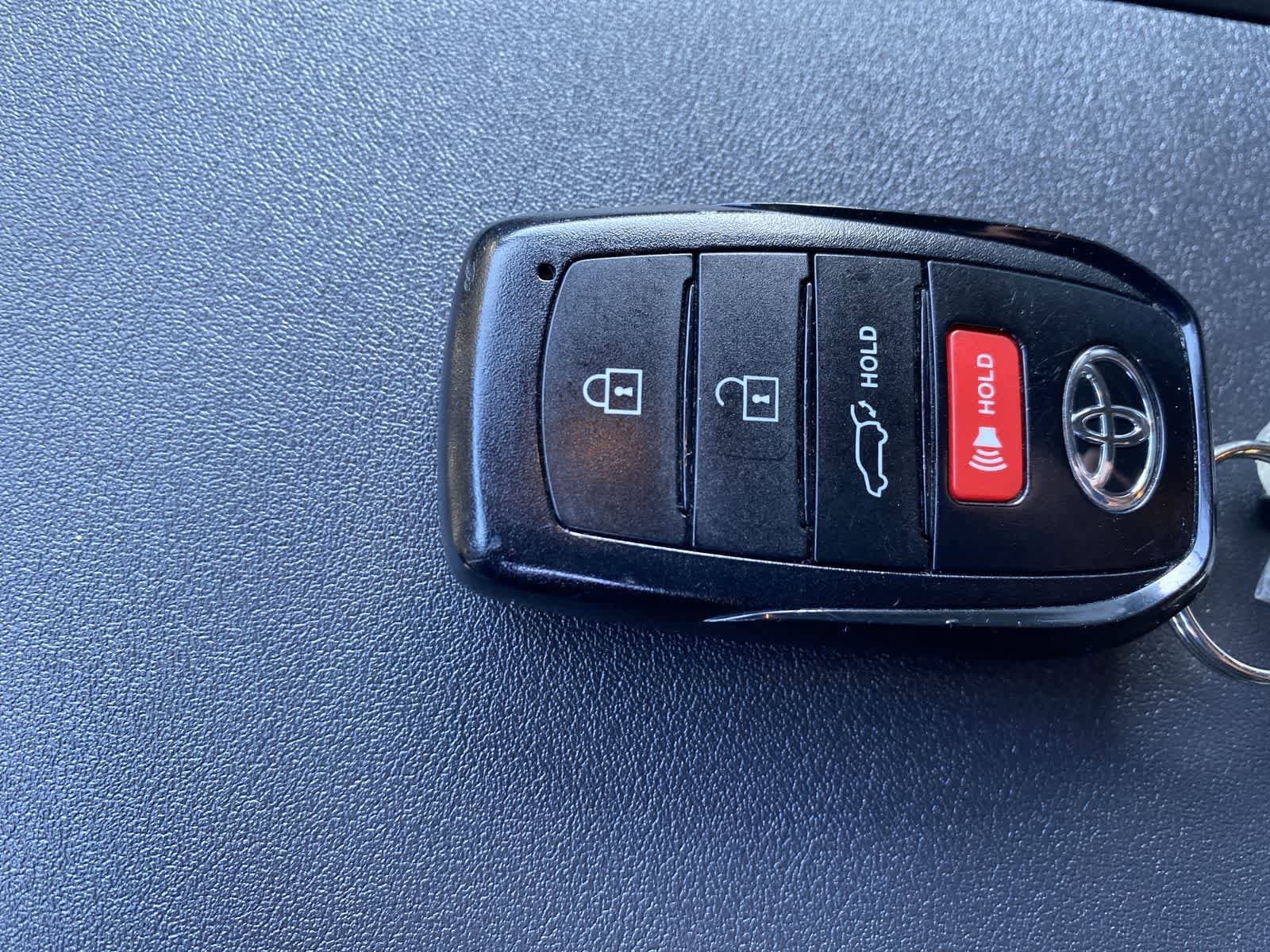 Thumbnail: 2025 Toyota Highlander - 35