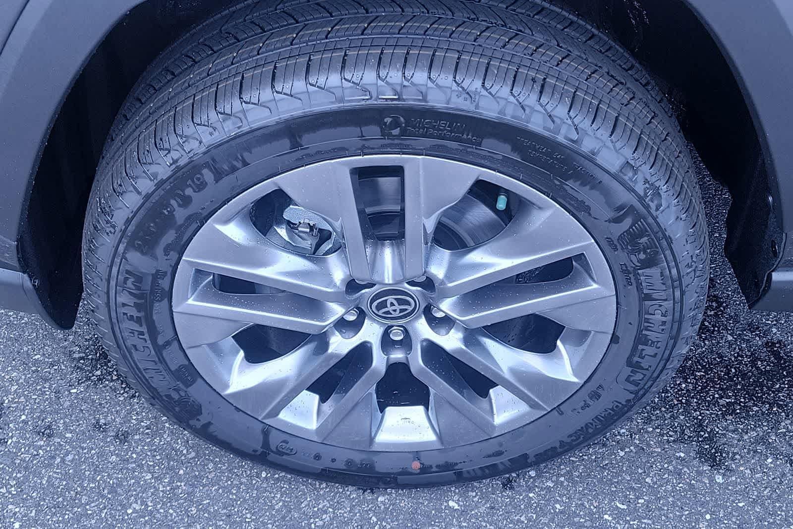 Thumbnail: 2025 Toyota RAV4 - 12