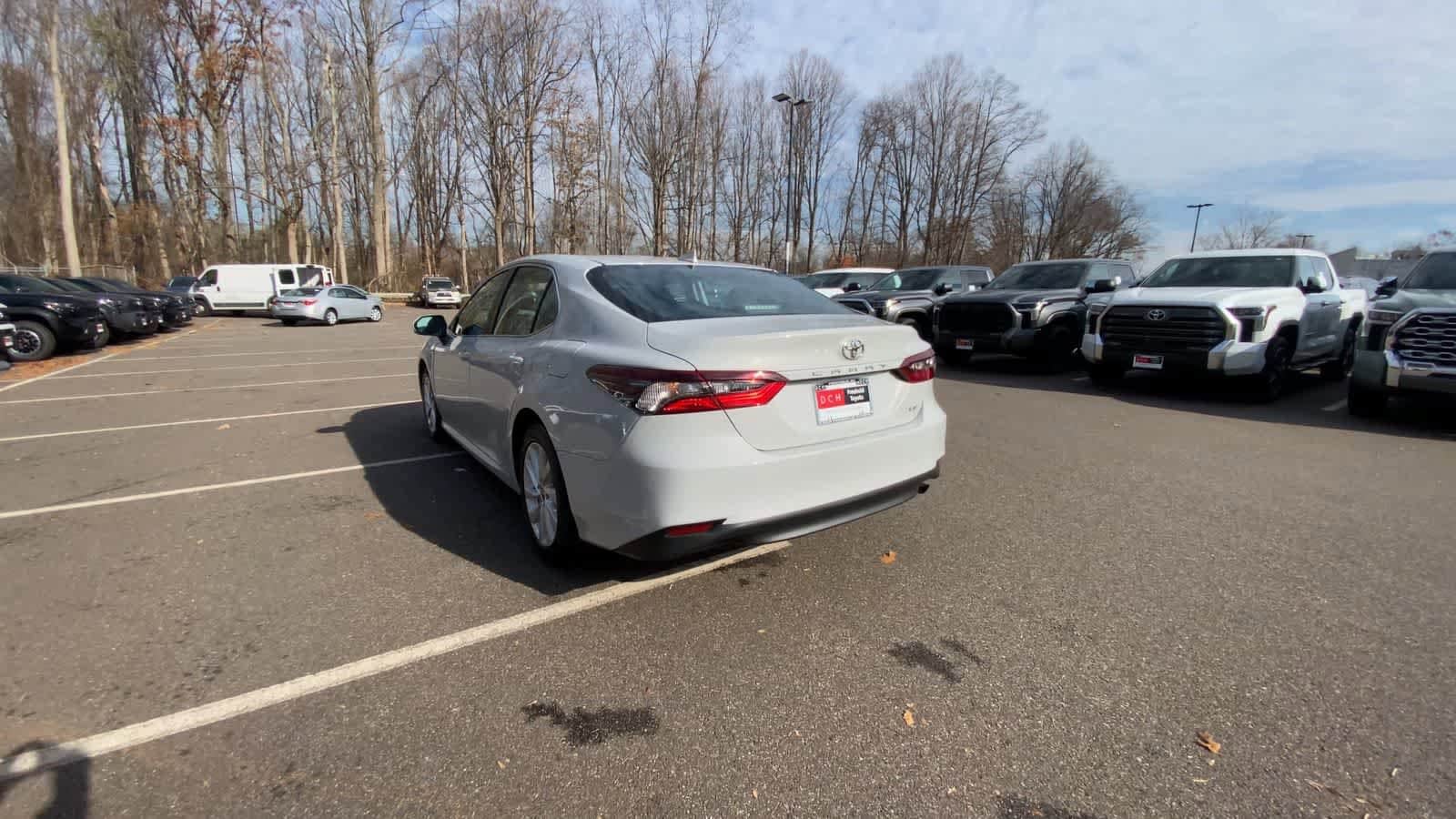 Thumbnail: 2023 Toyota Camry - 14