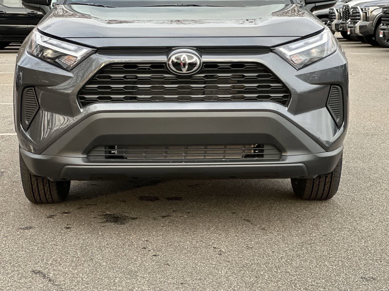 Thumbnail: 2025 Toyota RAV4 - 13