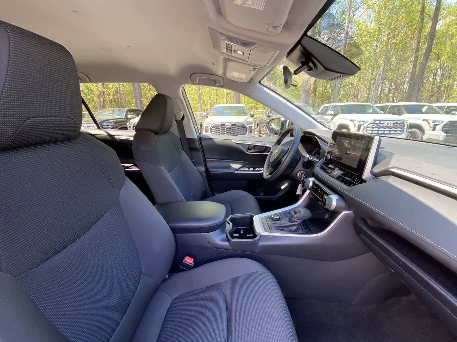 Thumbnail: 2025 Toyota RAV4 - 23