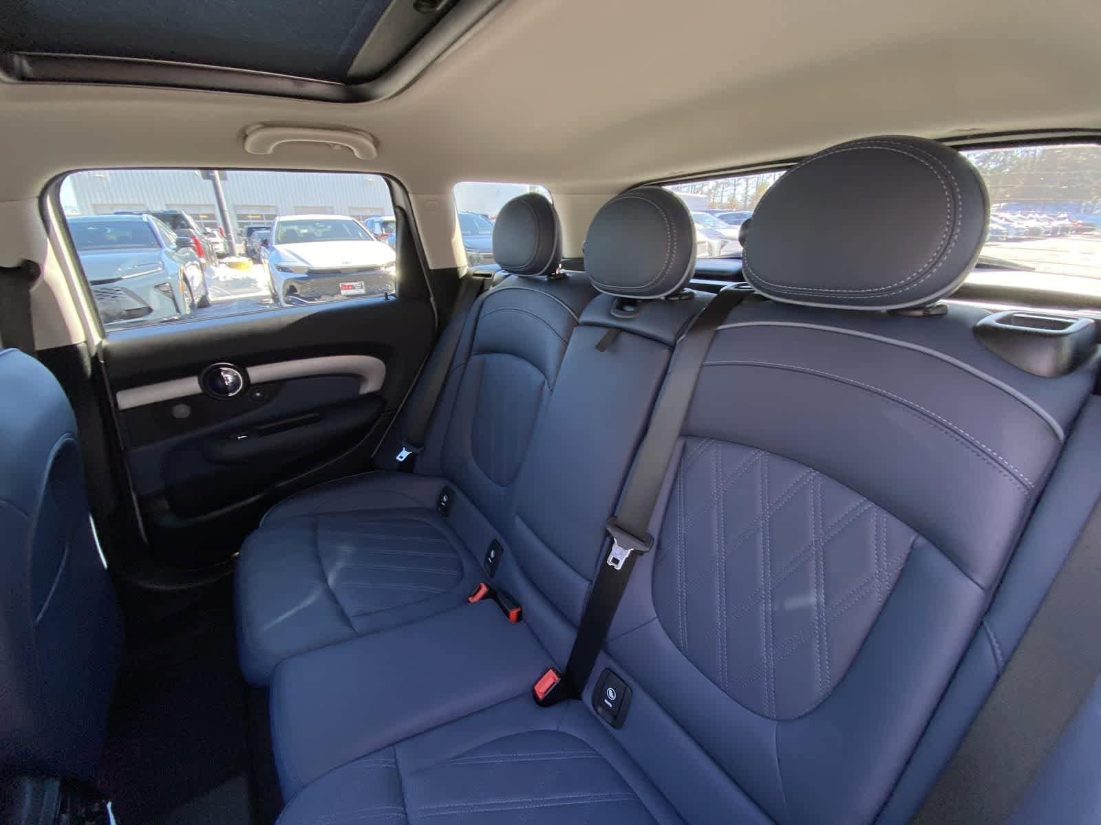 Thumbnail: 2023 MINI Cooper Clubman - 28