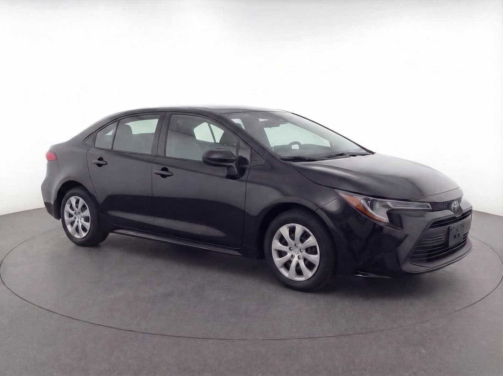 Thumbnail: 2025 Toyota Corolla - 4